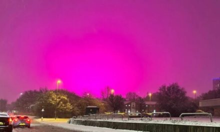 Misteri Langit Merah Muda di Inggris Saat Badai Goretti Terungkap