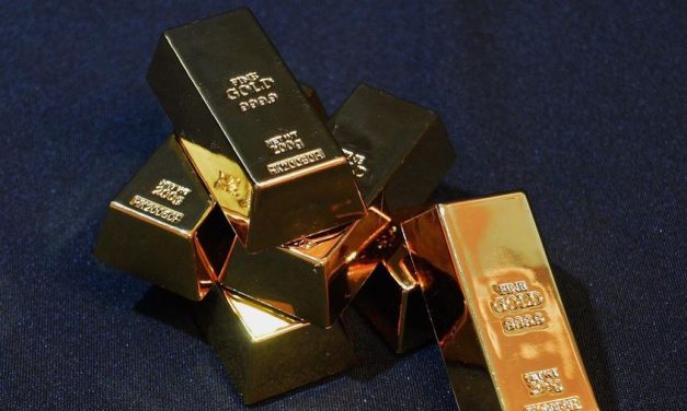 Harga Emas Global Terkoreksi, Peluang Menguat di Awal 2026