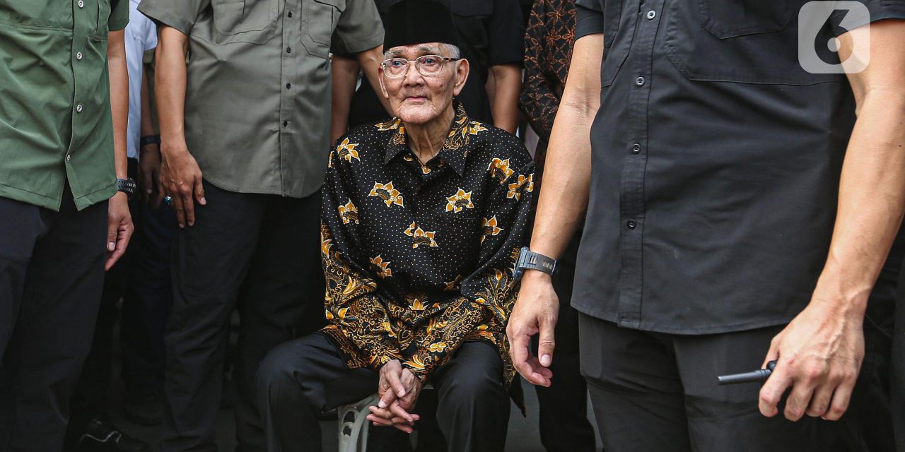 Mantan Wakil Presiden ke-6 RI Try Sutrisno Tutup Usia di Jakarta