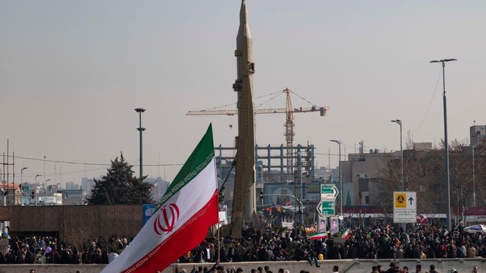 Iran Ancam Serang Infrastruktur AS-Israel Usai Ultimatum Trump