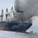 Selat Hormuz Memanas! Kapal Dagang Ditembaki, Dunia Waspada