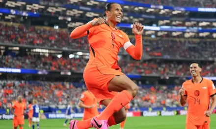 Virgil van Dijk Dikecam dan Dipuji Belanda Ditahan Jepang 2-2