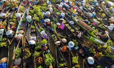 Keunikan Pasar Terapung Kalimantan Selatan yang Tetap Bertahan