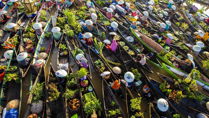 Keunikan Pasar Terapung Kalimantan Selatan yang Tetap Bertahan