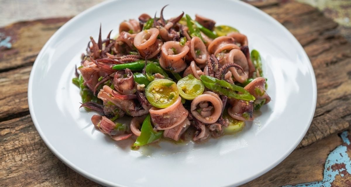 Resep Cumi Asin Cabai Hijau Pedas, Lauk Praktis yang Gurih dan Menggugah Selera
