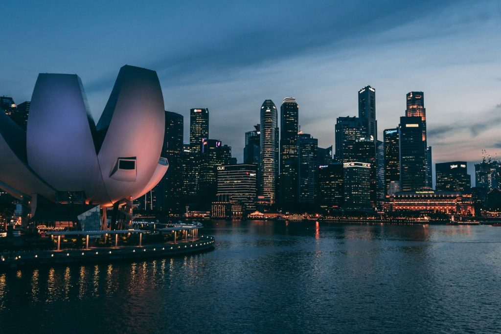 Pertumbuhan ekonomi Singapura 2026 terdorong investasi AI dan ekspor elektronik.