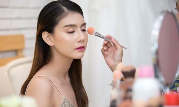 Thailand Make Up Look Jadi Tren Riasan Natural Glowing, Ini Rahasia Tampil Segar dan Berdimensi
