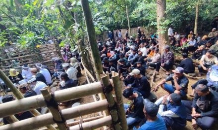 Tradisi Merlawu Wanasigra, Ribuan Warga Ciamis Berkumpul dan Doakan Leluhur