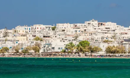 5 Pulau Indah di Yunani Selain Santorini untuk Liburan Musim Panas